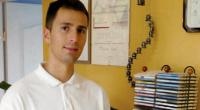 Maciej Czarny podczas dobierania muzyki terapeutycznej do zabiegu gorącymi kamieniami Maciej Czarny podczas dobierania muzyki terapeutycznej do zabiegu gorącymi kamieniami